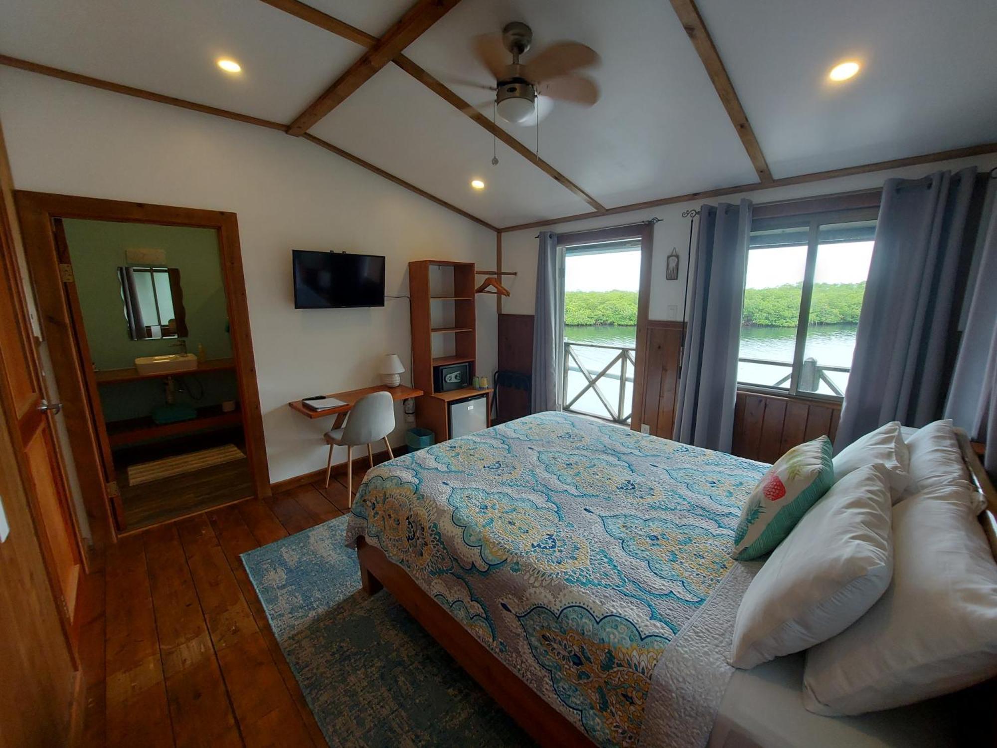 The Sunsetter Bed & Breakfast Bocas del Toro Eksteriør billede