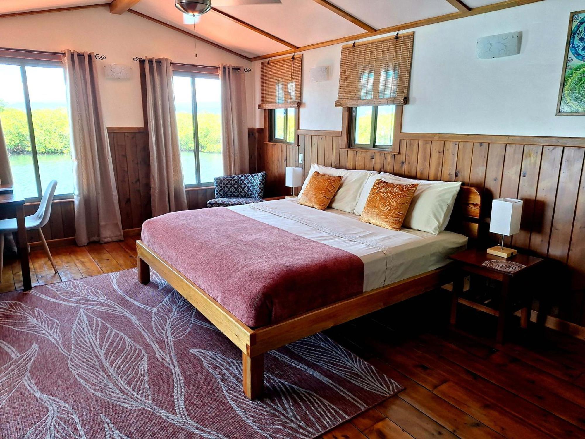 The Sunsetter Bed & Breakfast Bocas del Toro Eksteriør billede